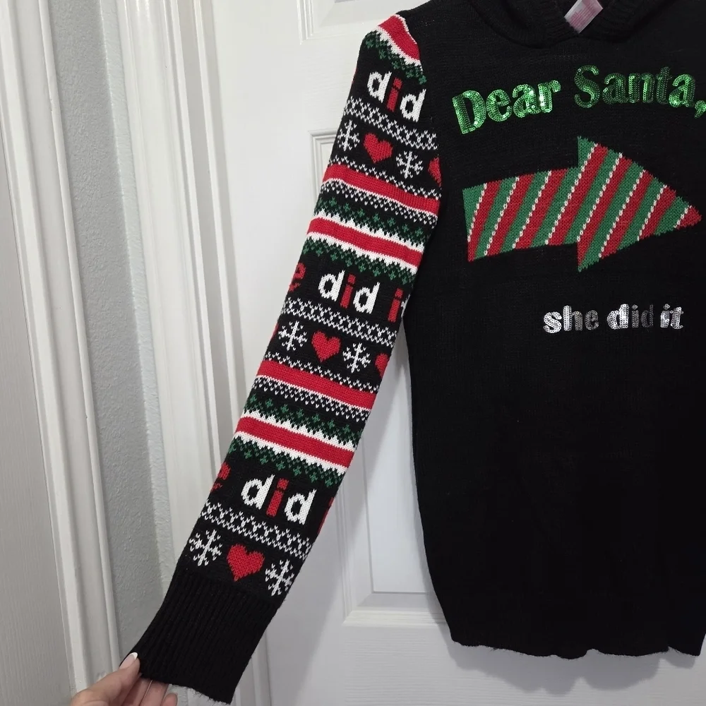 NO BOUNDARIES “Santa She Did It” Christmas Sweater Medium - Picture 6 of 8
